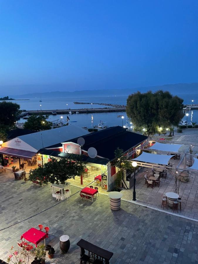 Grand Apartments Nea Koroni Exterior photo